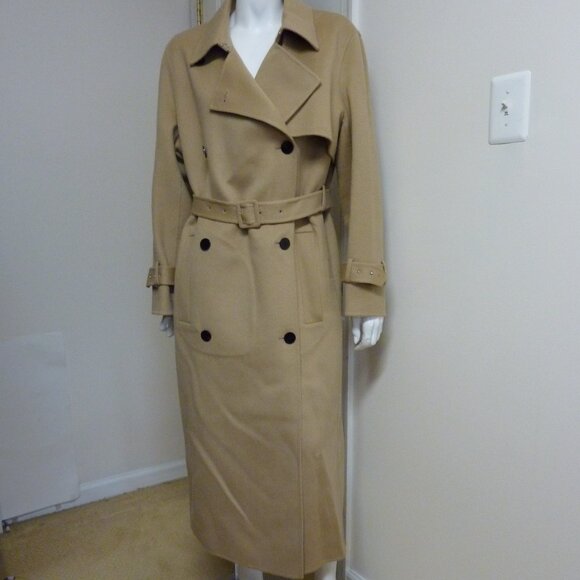 Theory Relaxed Trench Coat in Double-Face Wool-Cashmere - Picture 10 of 16